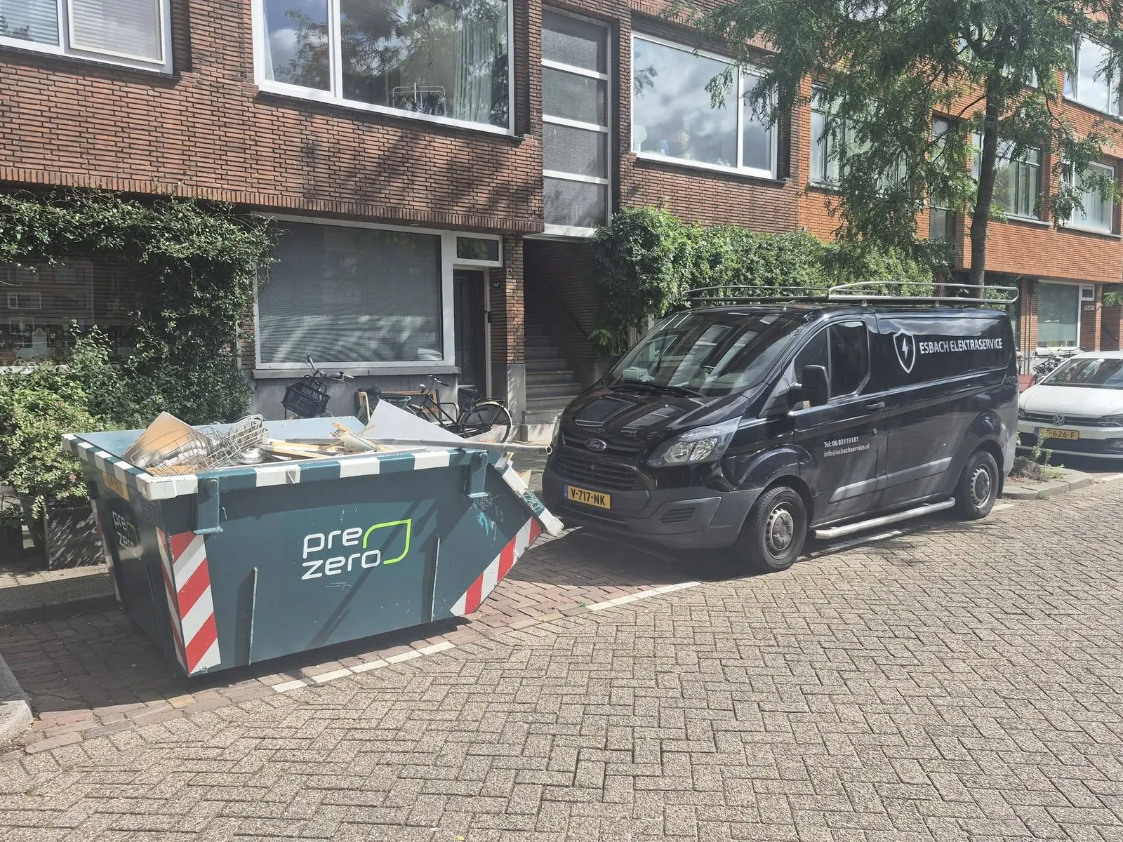 Keuken verwijderen en ruimte gereedmaken — Puin en oude keuken afgevoerd